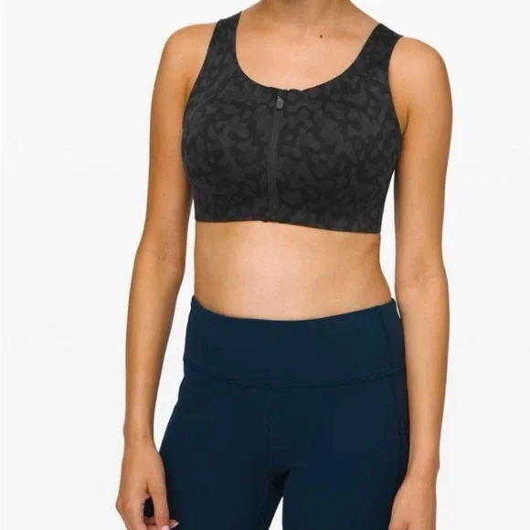 lululemon Enlite Bra in Black and Grey Leopard Print-Size 32B - Picture 3 of 8